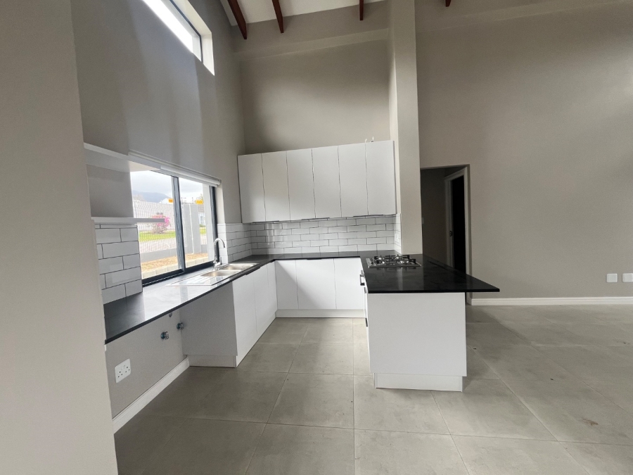 To Let 2 Bedroom Property for Rent in Heatherlands Western Cape